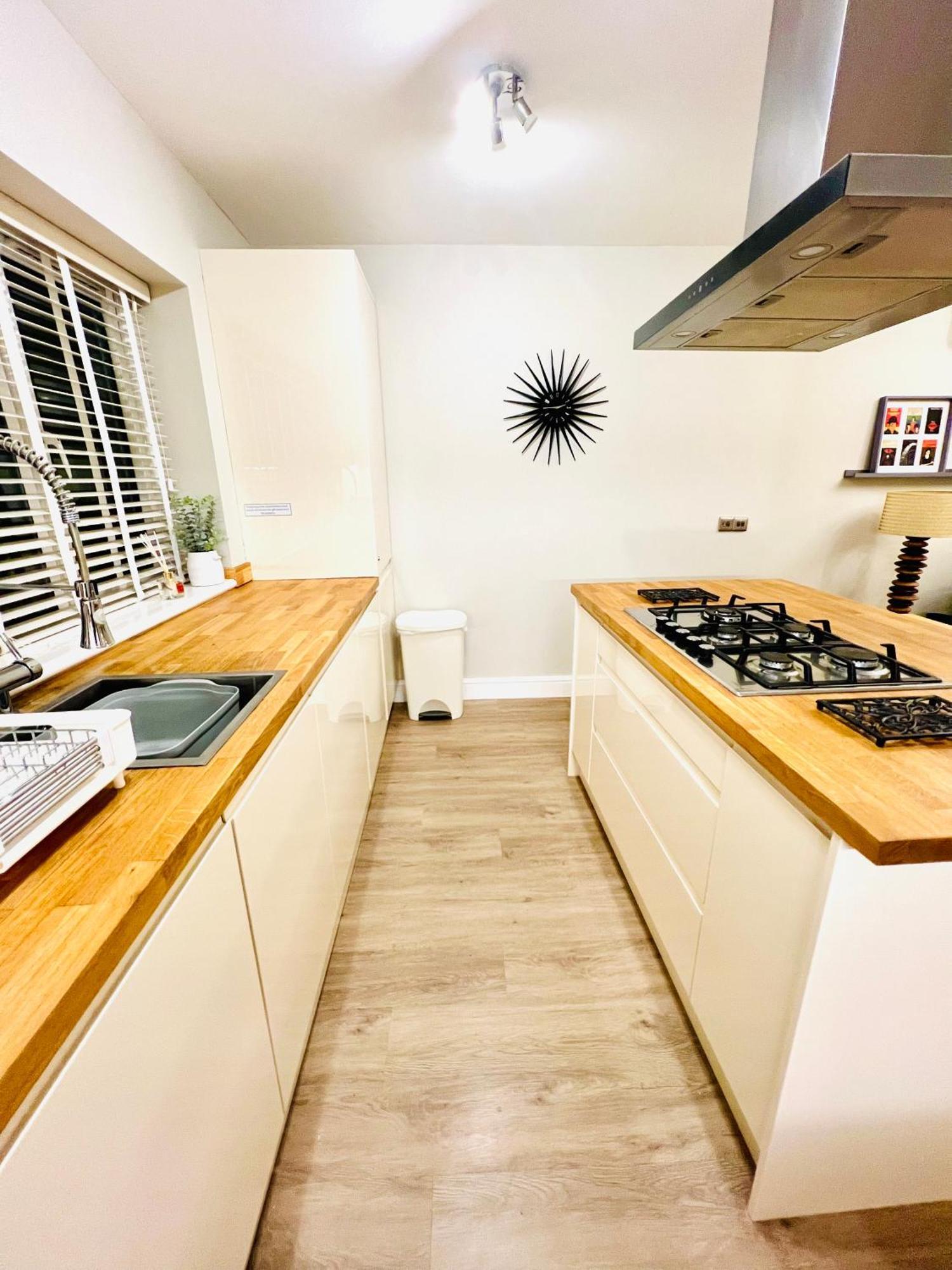 The Duplex Margate With Deck & Living Space Air Conditioning Dış mekan fotoğraf